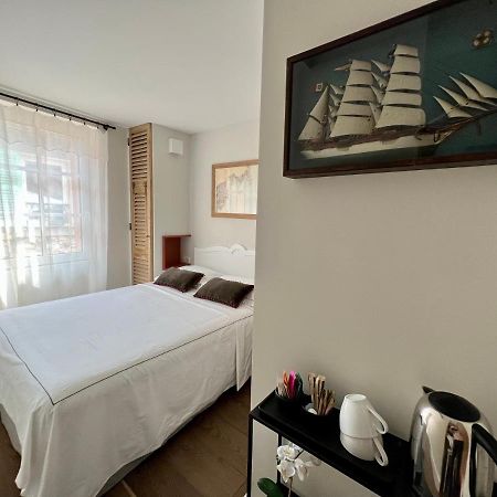 Bed and Breakfast Les Petits Volets 2 Антіб Екстер'єр фото